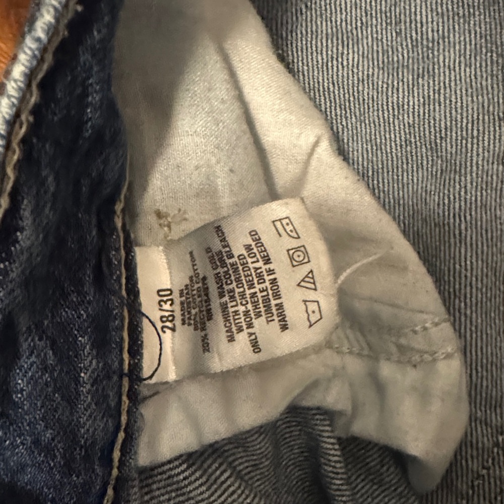 Aeropostale Relaxed Fit Blue Jeans - Picture 2 of 3